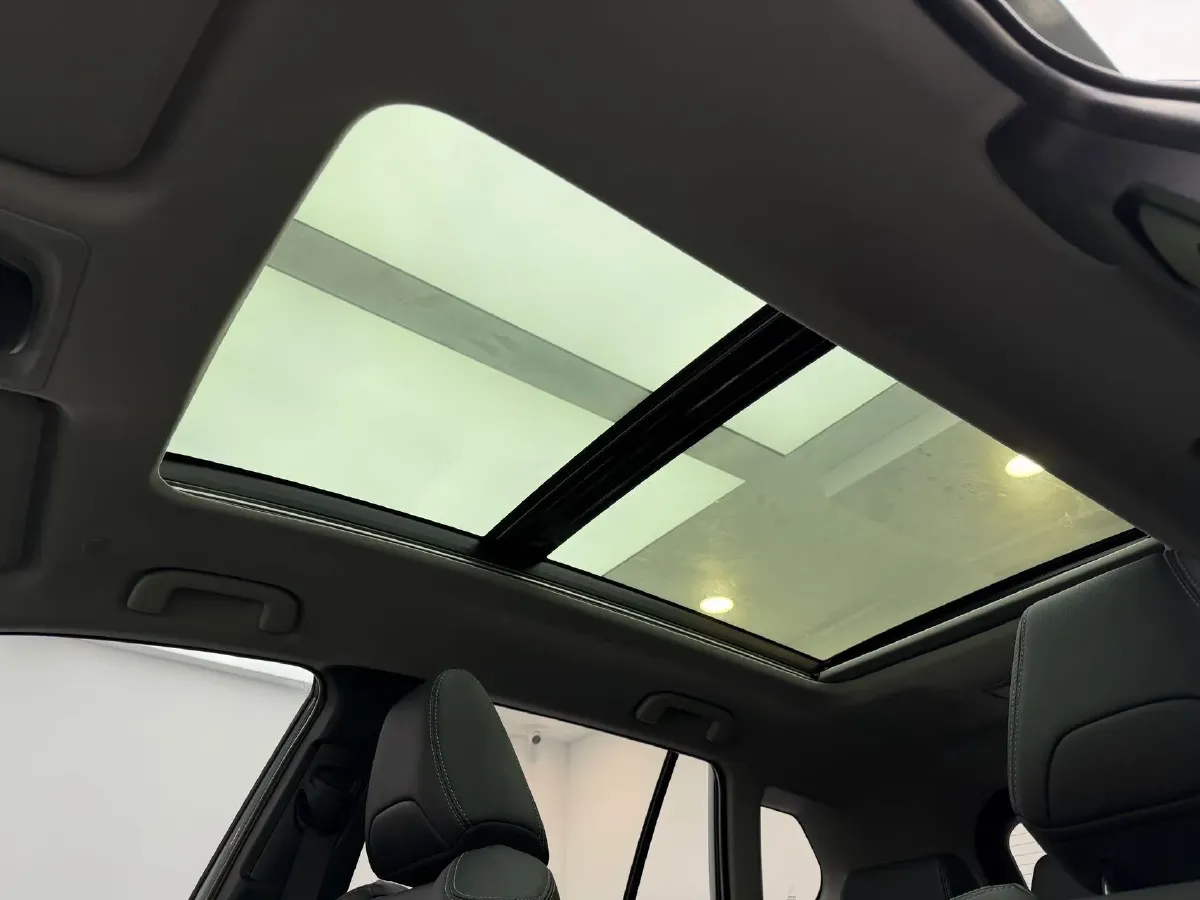 2022 Toyota Corolla Cross 2.0L 171HP L4 CVT,autocango,china used car exporter,china ev exporter,chinese used car exporter,chinese used ev exporter