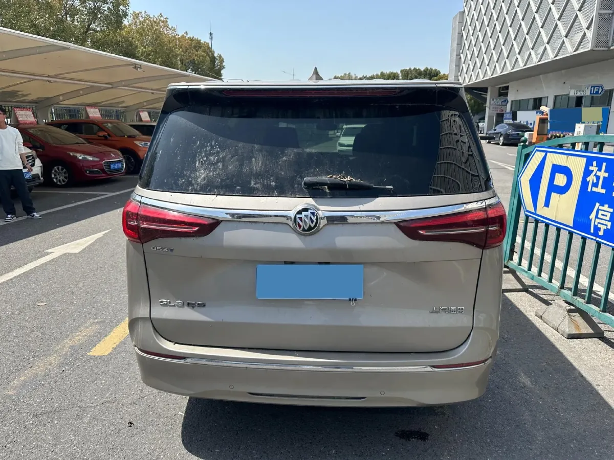 2022 Buick GL8 2.0T 237HP L4 9AT,autocango,china used car exporter,china ev exporter,chinese used car exporter,chinese used ev exporter