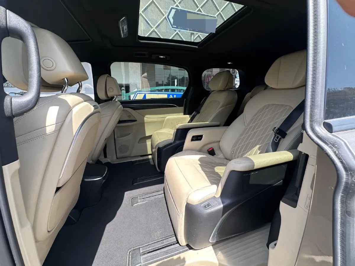 2022 Buick GL8 2.0T 237HP L4 9AT,autocango,china used car exporter,china ev exporter,chinese used car exporter,chinese used ev exporter