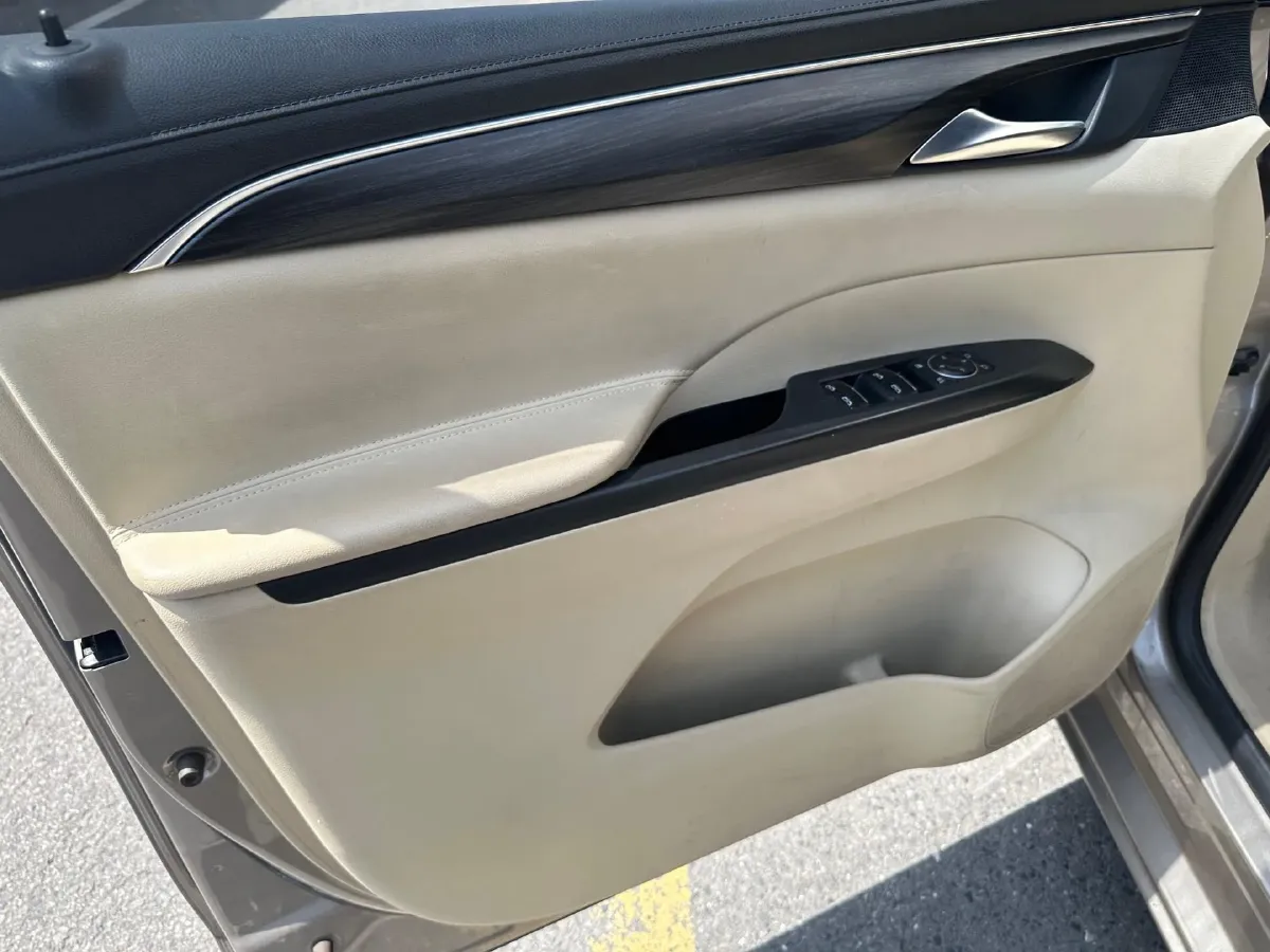 2022 Buick GL8 2.0T 237HP L4 9AT,autocango,china used car exporter,china ev exporter,chinese used car exporter,chinese used ev exporter