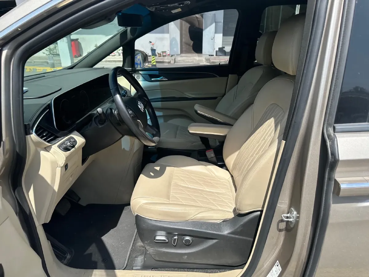 2022 Buick GL8 2.0T 237HP L4 9AT,autocango,china used car exporter,china ev exporter,chinese used car exporter,chinese used ev exporter