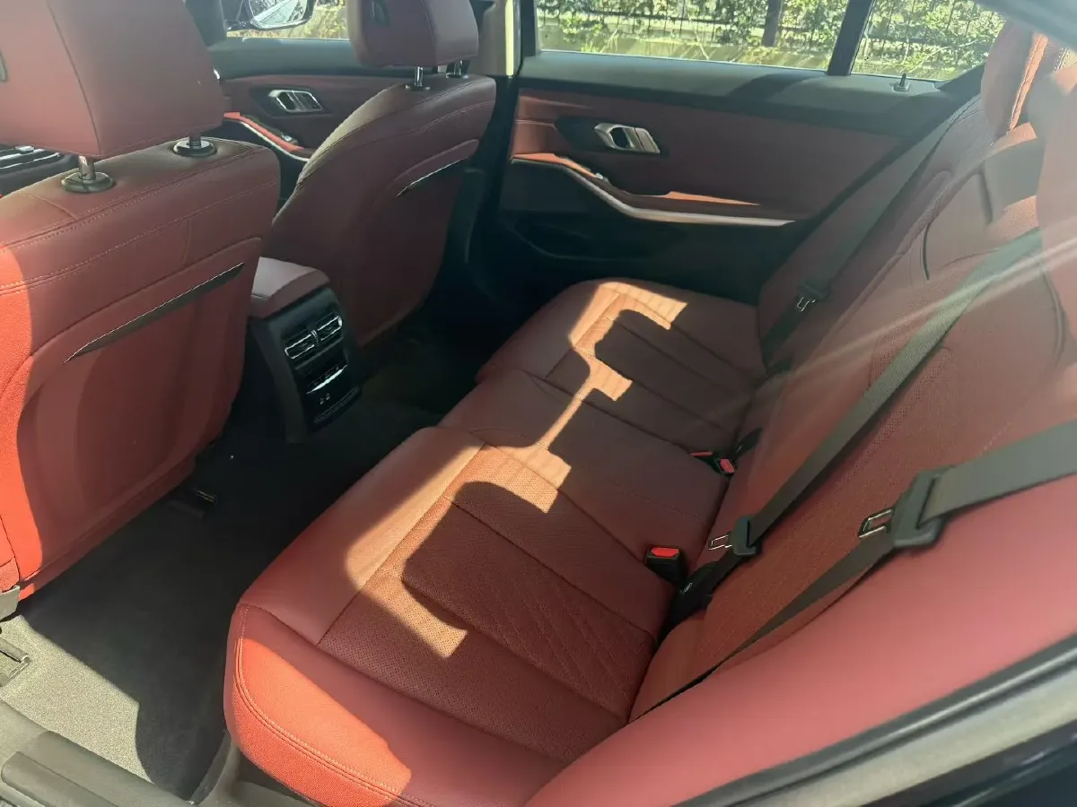 2023 BMW 3 Series 2.0T 156HP L4 8AT,autocango,china used car exporter,china ev exporter,chinese used car exporter,chinese used ev exporter