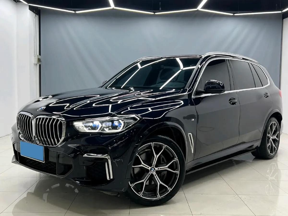2022 BMW X5 3.0T 333HP L6 8AT,autocango,china used car exporter,china ev exporter,chinese used car exporter,chinese used ev exporter