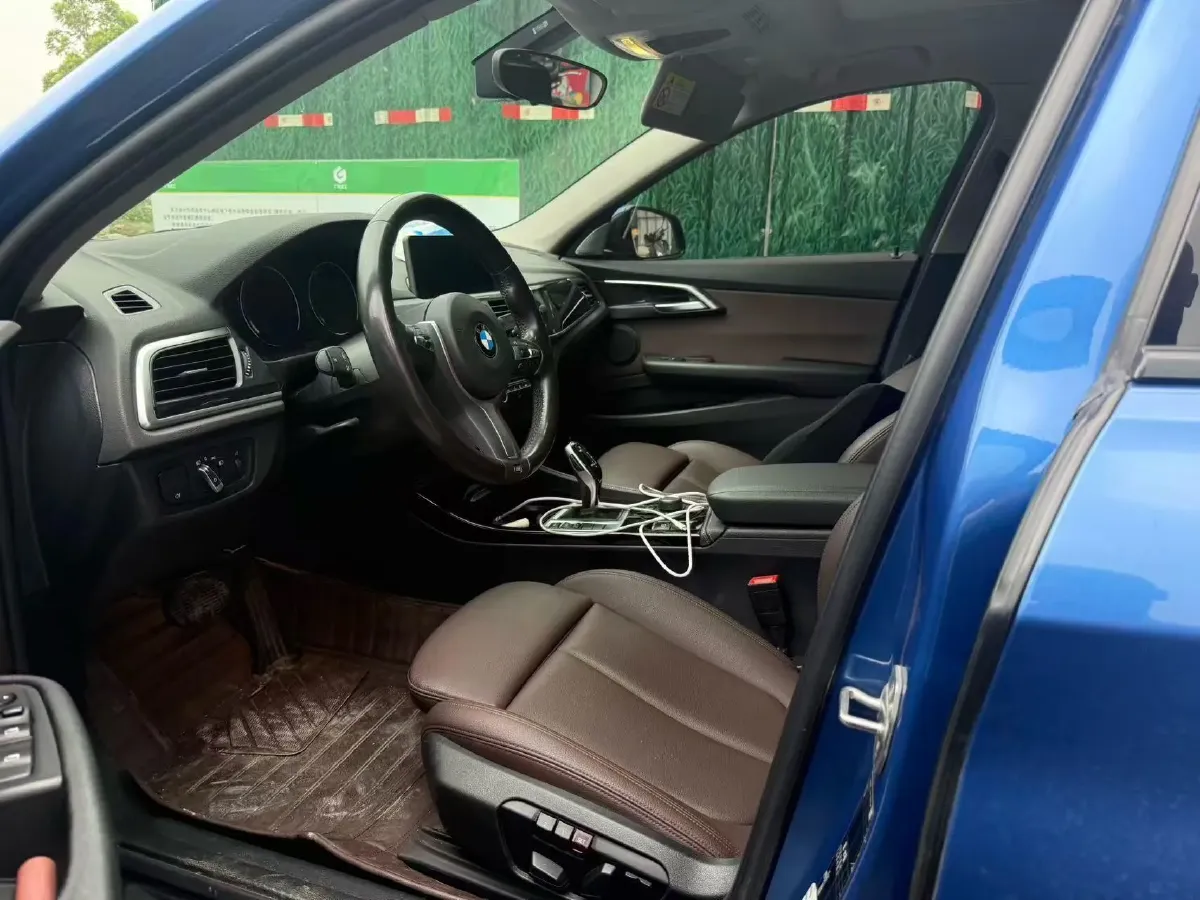 2020 BMW 1 Series 2.0T 192HP L4 7DCT,autocango,china used car exporter,china ev exporter,chinese used car exporter,chinese used ev exporter