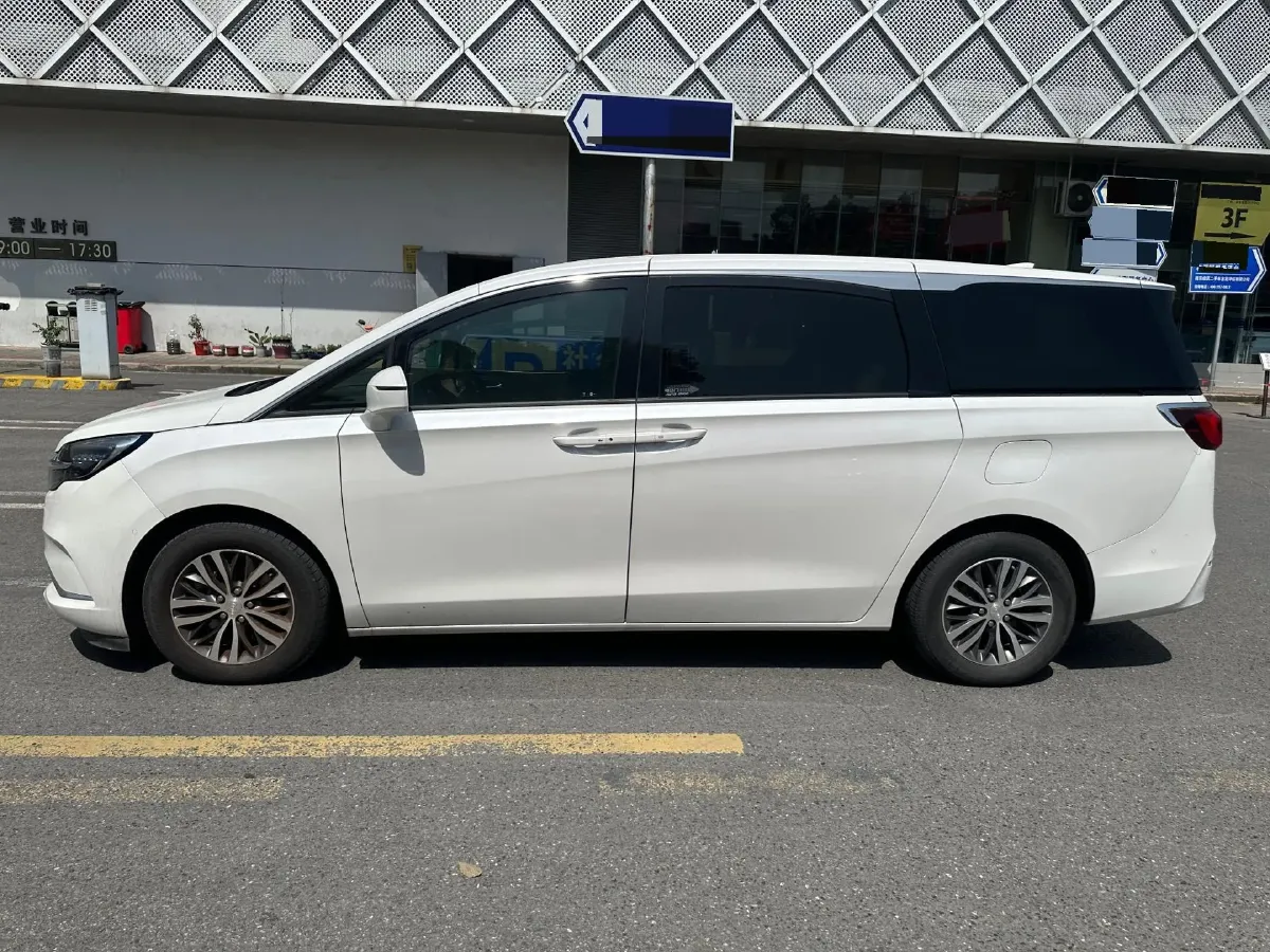 2021 Buick GL8 2.0T 237HP L4 9AT,autocango,china used car exporter,china ev exporter,chinese used car exporter,chinese used ev exporter