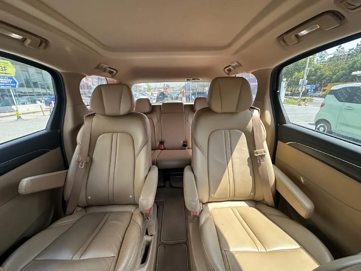 2021 Buick GL8 2.0T 237HP L4 9AT,autocango,china used car exporter,china ev exporter,chinese used car exporter,chinese used ev exporter