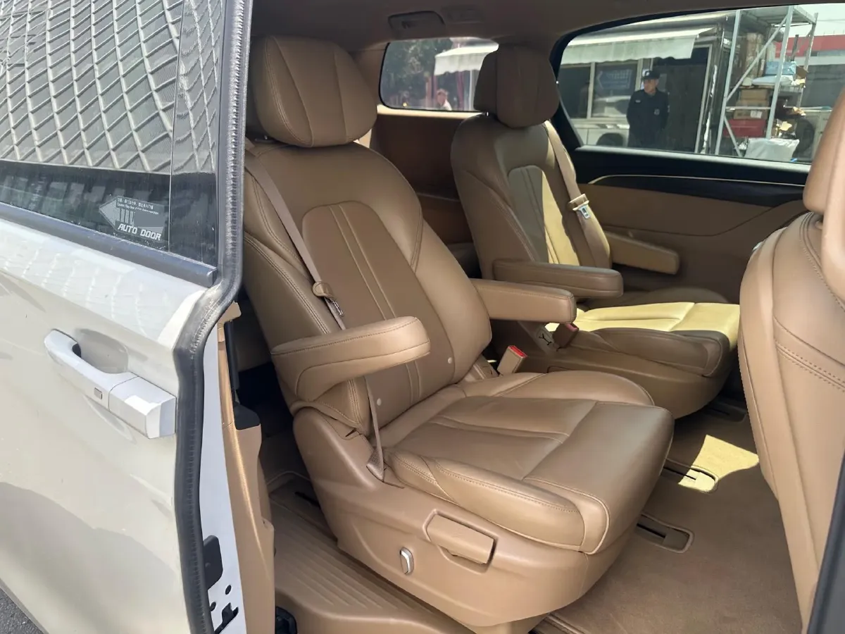 2021 Buick GL8 2.0T 237HP L4 9AT,autocango,china used car exporter,china ev exporter,chinese used car exporter,chinese used ev exporter