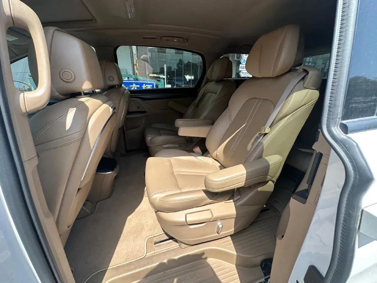 2021 Buick GL8 2.0T 237HP L4 9AT,autocango,china used car exporter,china ev exporter,chinese used car exporter,chinese used ev exporter