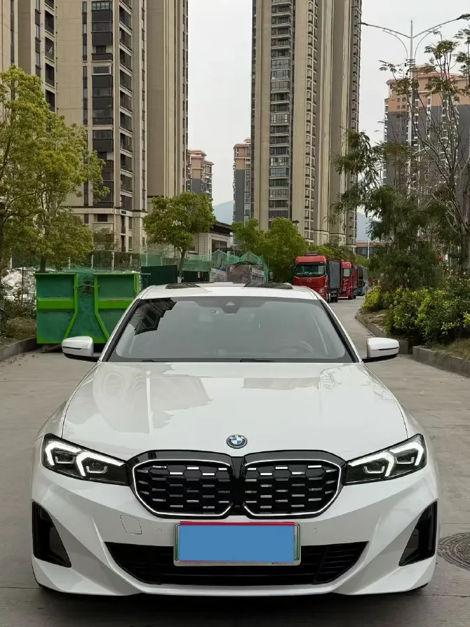2024 BMW i3 BEV 70KWH,autocango,china used car exporter,china ev exporter,chinese used car exporter,chinese used ev exporter