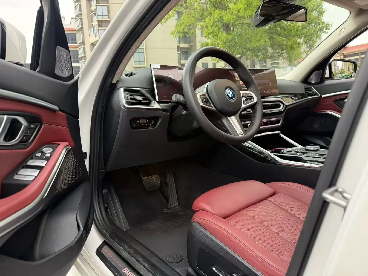 2024 BMW i3 BEV 70KWH,autocango,china used car exporter,china ev exporter,chinese used car exporter,chinese used ev exporter