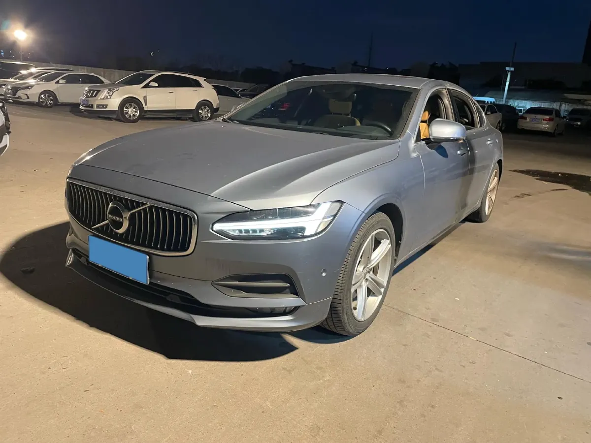 2018 Volvo S90 2.0T 190HP L4 8AT,autocango,china used car exporter,china ev exporter,chinese used car exporter,chinese used ev exporter