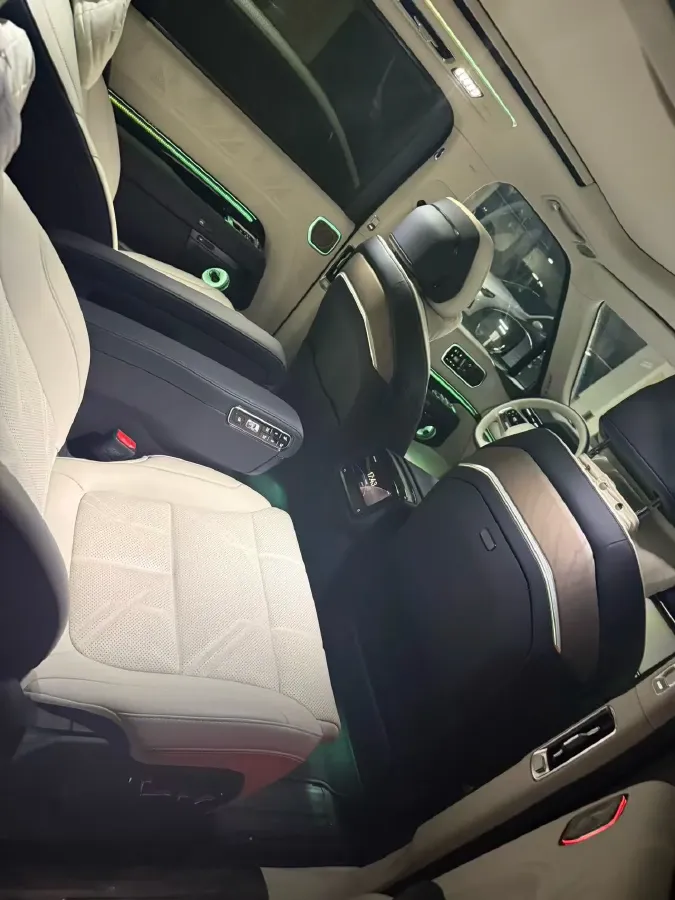 2025 Zeekr 9X 2.0T 279HP L4 1DHT PHEV,autocango,china used car exporter,china ev exporter,chinese used car exporter,chinese used ev exporter