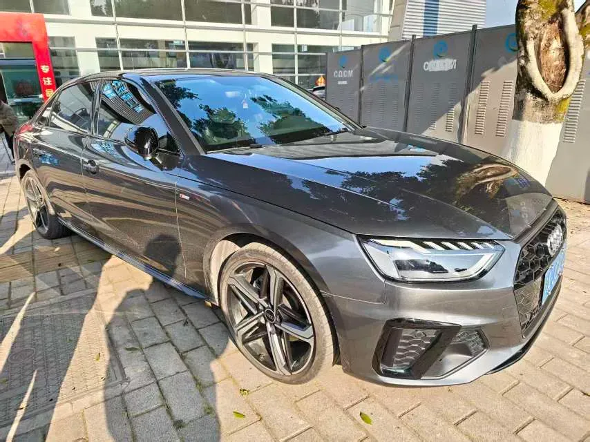 2024 Audi A4L 2.0T 190HP L4 7DCT,autocango,china used car exporter,china ev exporter,chinese used car exporter,chinese used ev exporter
