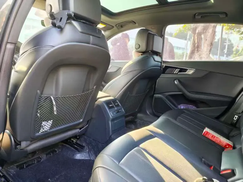 2024 Audi A4L 2.0T 190HP L4 7DCT,autocango,china used car exporter,china ev exporter,chinese used car exporter,chinese used ev exporter