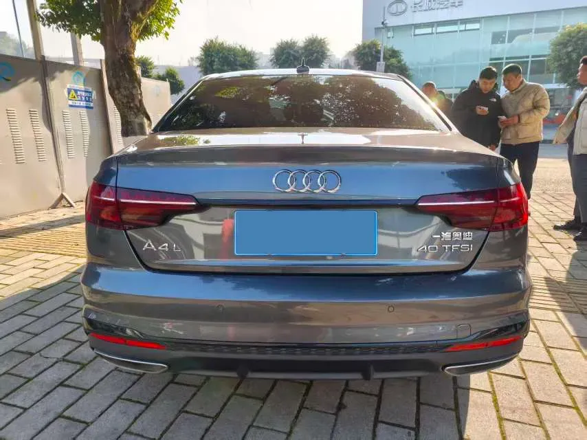 2024 Audi A4L 2.0T 190HP L4 7DCT,autocango,china used car exporter,china ev exporter,chinese used car exporter,chinese used ev exporter
