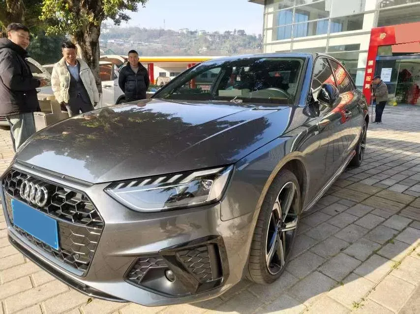 2024 Audi A4L 2.0T 190HP L4 7DCT,autocango,china used car exporter,china ev exporter,chinese used car exporter,chinese used ev exporter