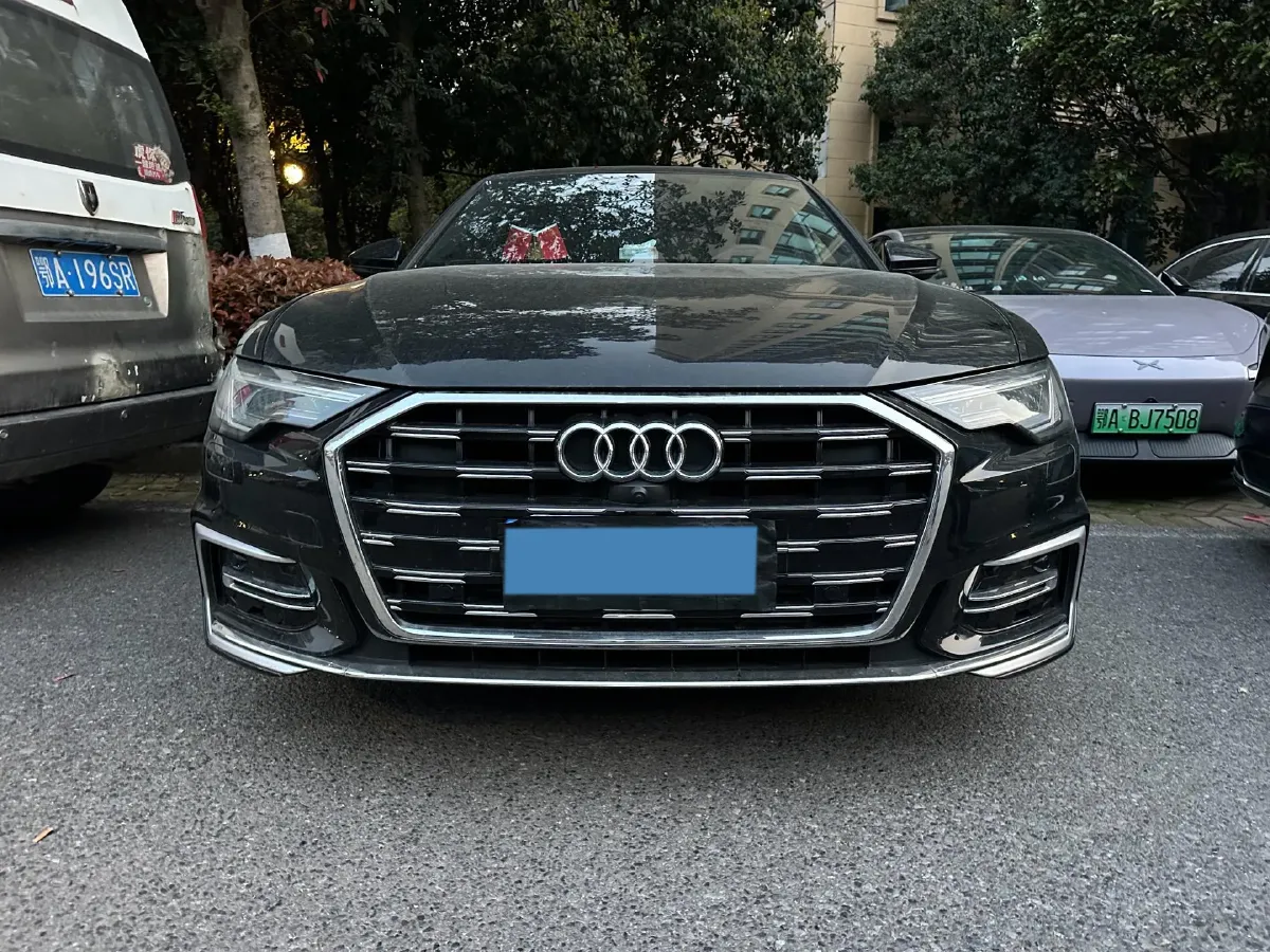 2023 Audi A6L 2.0T 245HP L4 7DCT,autocango,china used car exporter,china ev exporter,chinese used car exporter,chinese used ev exporter