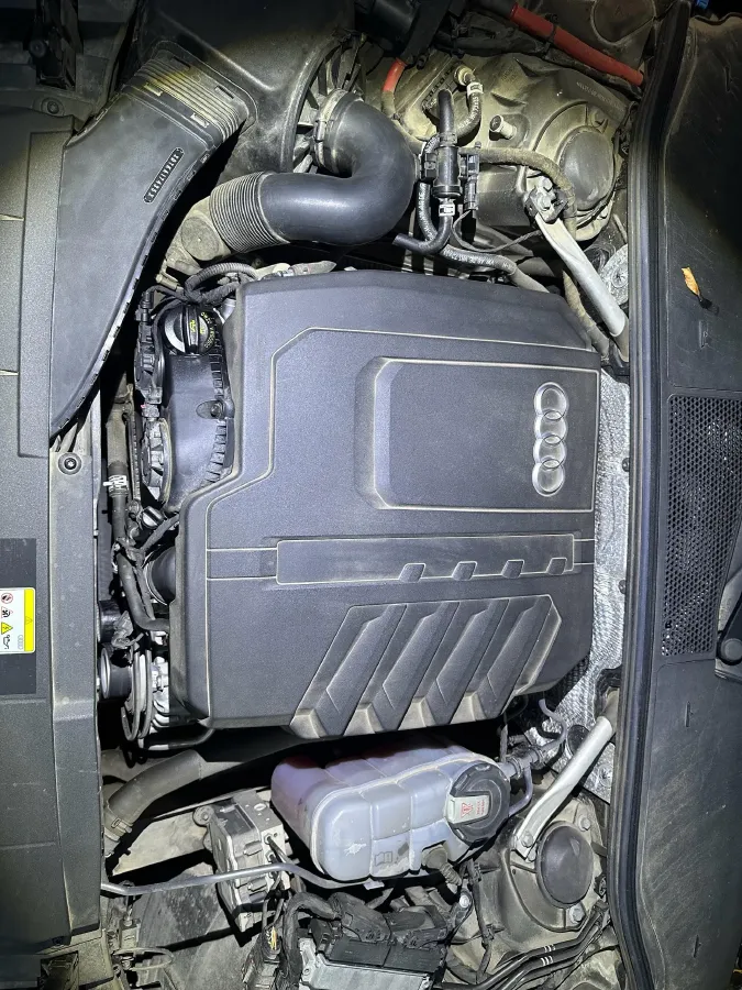 2023 Audi A6L 2.0T 245HP L4 7DCT,autocango,china used car exporter,china ev exporter,chinese used car exporter,chinese used ev exporter