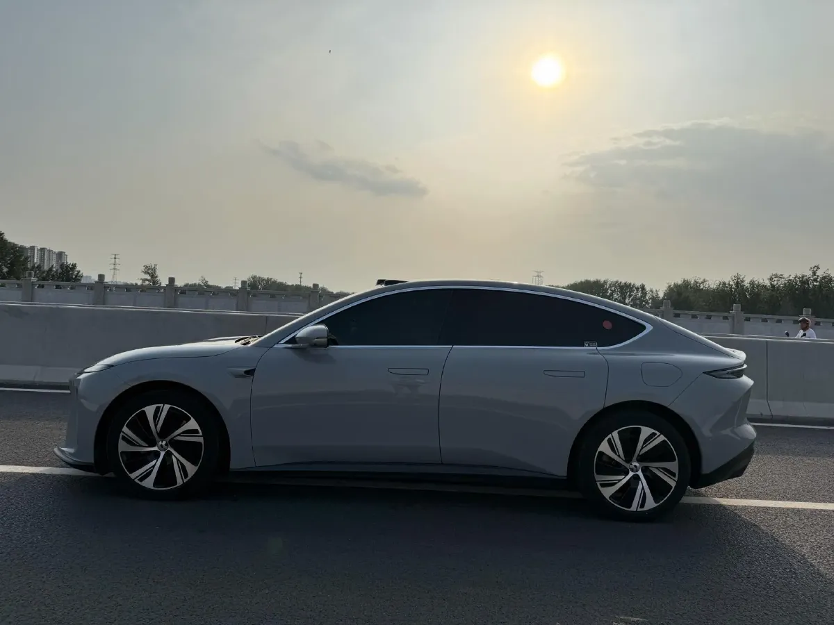 2023 NIO ET5T BEV 75KWH,autocango,china used car exporter,china ev exporter,chinese used car exporter,chinese used ev exporter