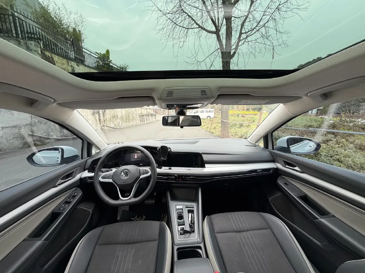 2023 Volkswagen Golf 1.4T 150HP L4 7DCT,autocango,china used car exporter,china ev exporter,chinese used car exporter,chinese used ev exporter