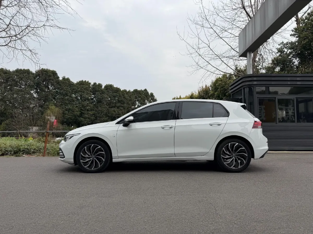 2023 Volkswagen Golf 1.4T 150HP L4 7DCT,autocango,china used car exporter,china ev exporter,chinese used car exporter,chinese used ev exporter