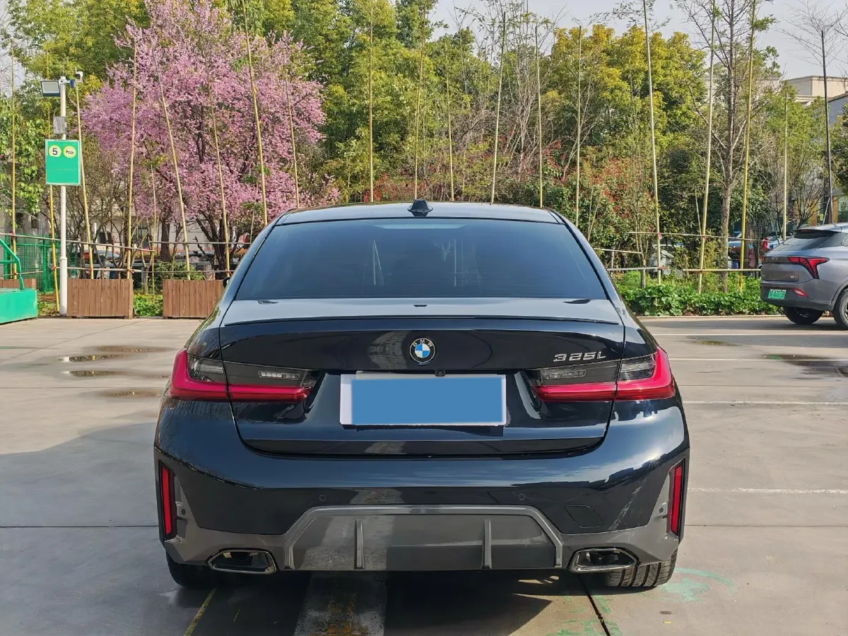 2024 BMW 3 Series 2.0T 184HP L4 8AT,autocango,china used car exporter,china ev exporter,chinese used car exporter,chinese used ev exporter