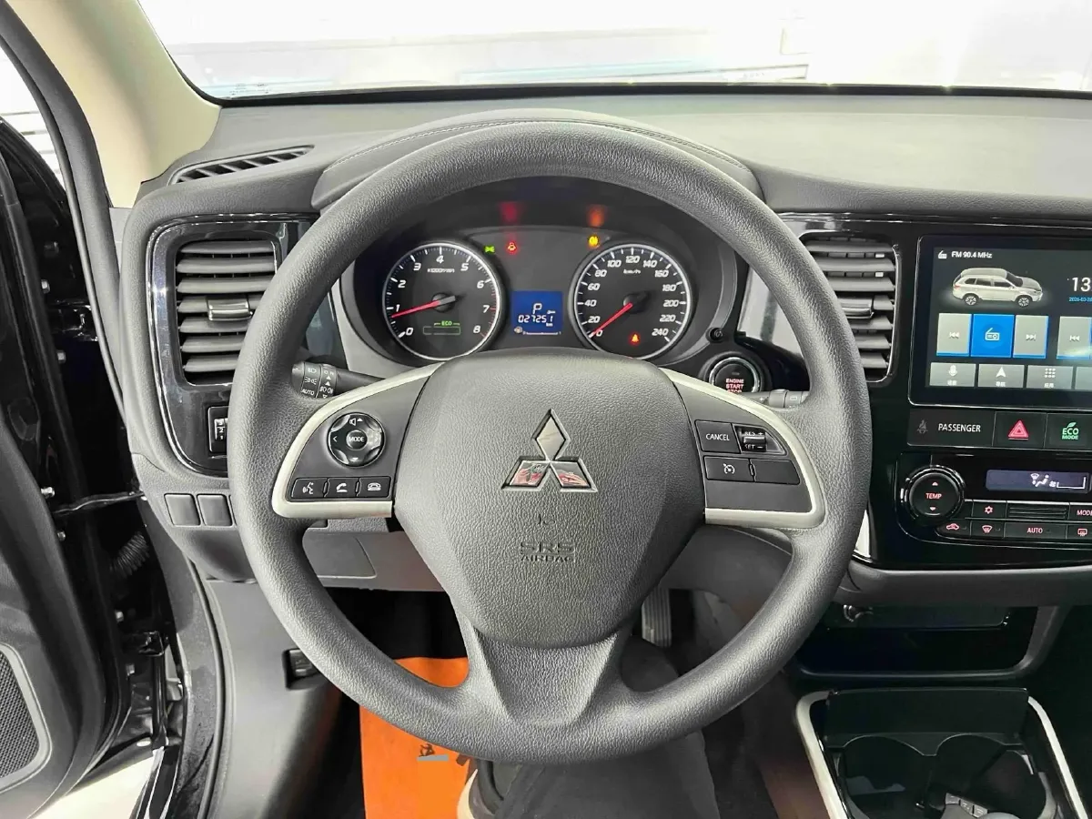 2021 Mitsubishi Outlander 2.0L 166HP L4 CVT,autocango,china used car exporter,china ev exporter,chinese used car exporter,chinese used ev exporter
