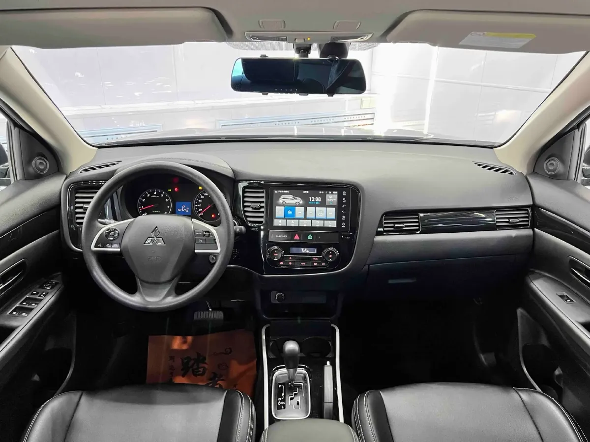 2021 Mitsubishi Outlander 2.0L 166HP L4 CVT,autocango,china used car exporter,china ev exporter,chinese used car exporter,chinese used ev exporter