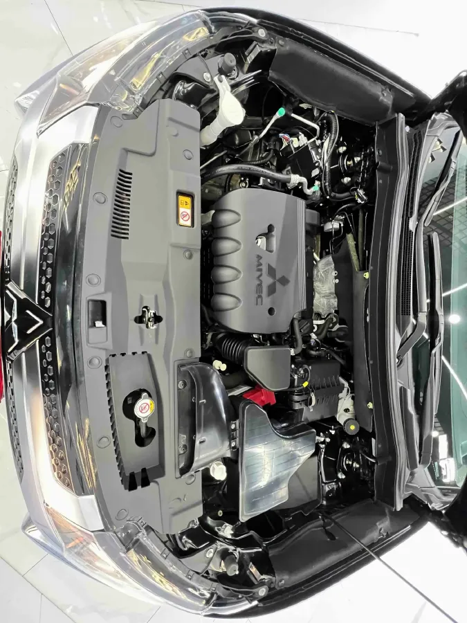 2021 Mitsubishi Outlander 2.0L 166HP L4 CVT,autocango,china used car exporter,china ev exporter,chinese used car exporter,chinese used ev exporter