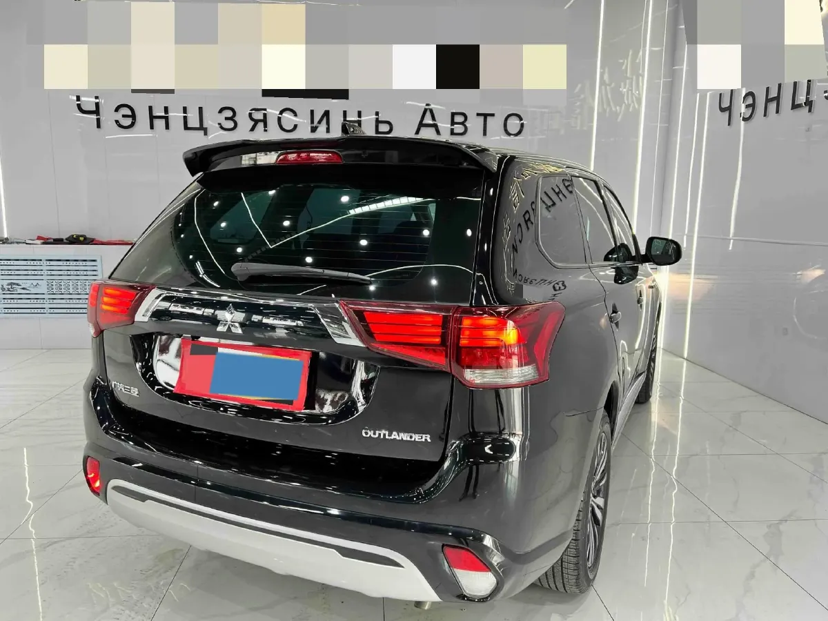 2021 Mitsubishi Outlander 2.0L 166HP L4 CVT,autocango,china used car exporter,china ev exporter,chinese used car exporter,chinese used ev exporter