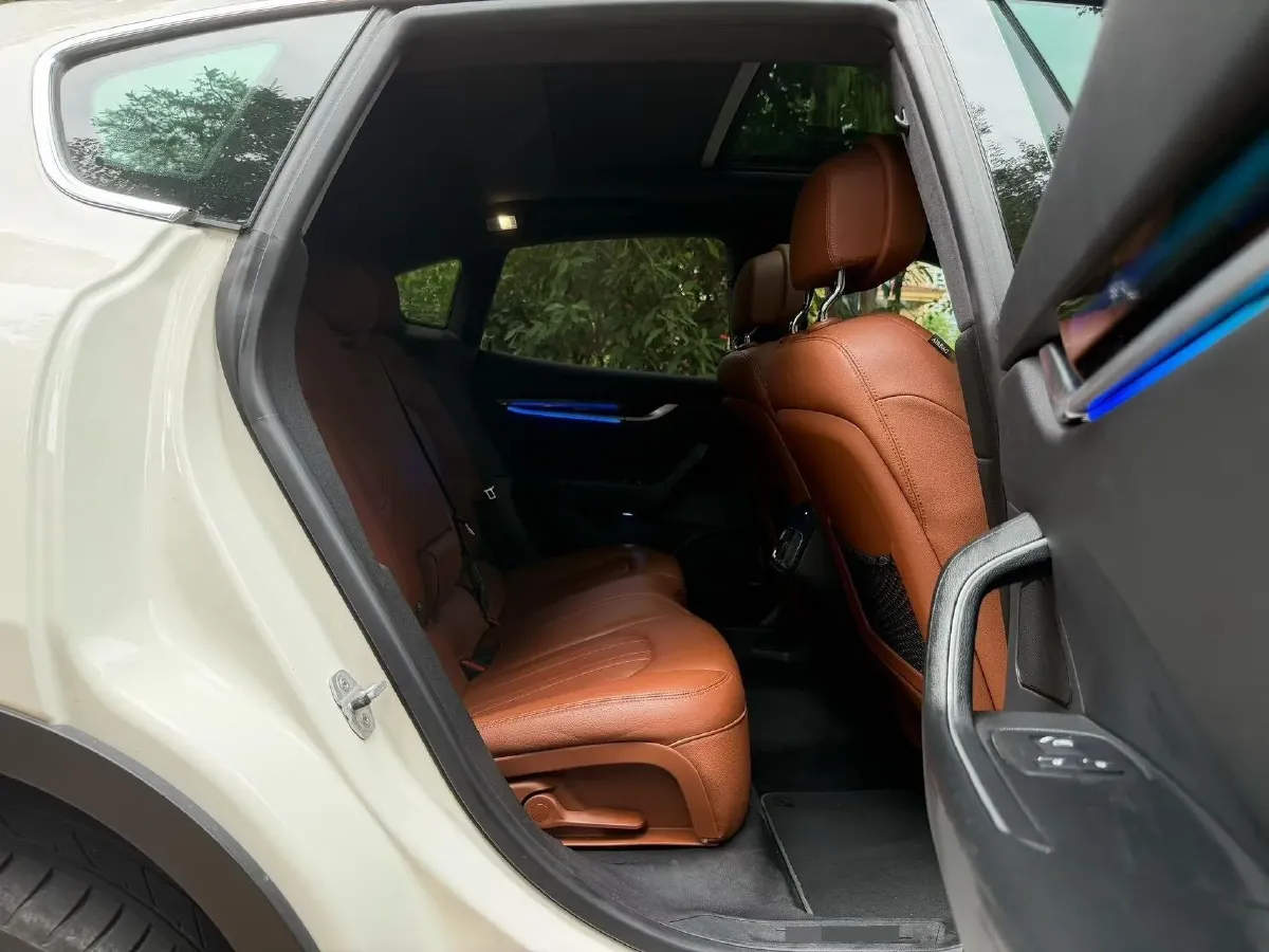 2018 Jaguar XJ 3.0T 340HP V6 8AT,autocango,china used car exporter,china ev exporter,chinese used car exporter,chinese used ev exporter