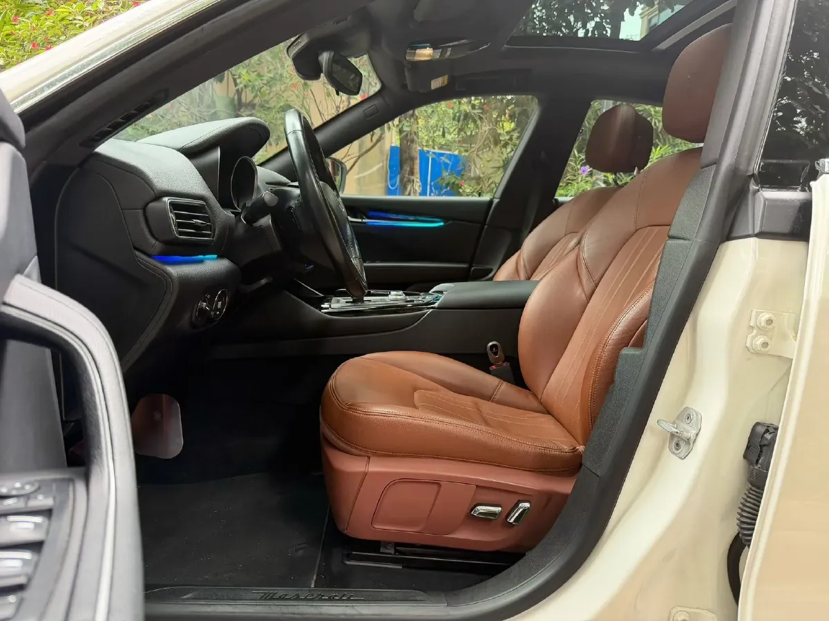 2018 Jaguar XJ 3.0T 340HP V6 8AT,autocango,china used car exporter,china ev exporter,chinese used car exporter,chinese used ev exporter