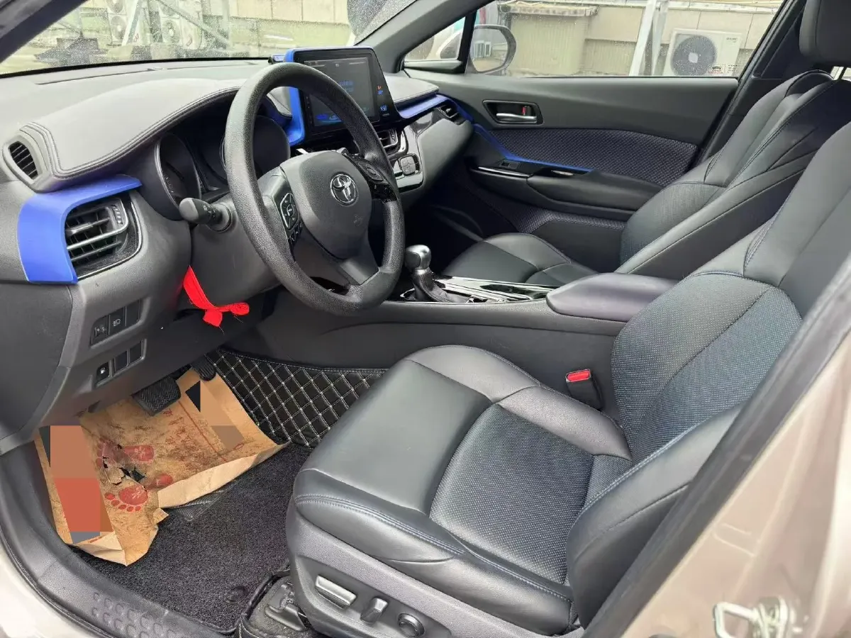 2020 Toyota C-HR 2.0L 171HP L4 CVT,autocango,china used car exporter,china ev exporter,chinese used car exporter,chinese used ev exporter