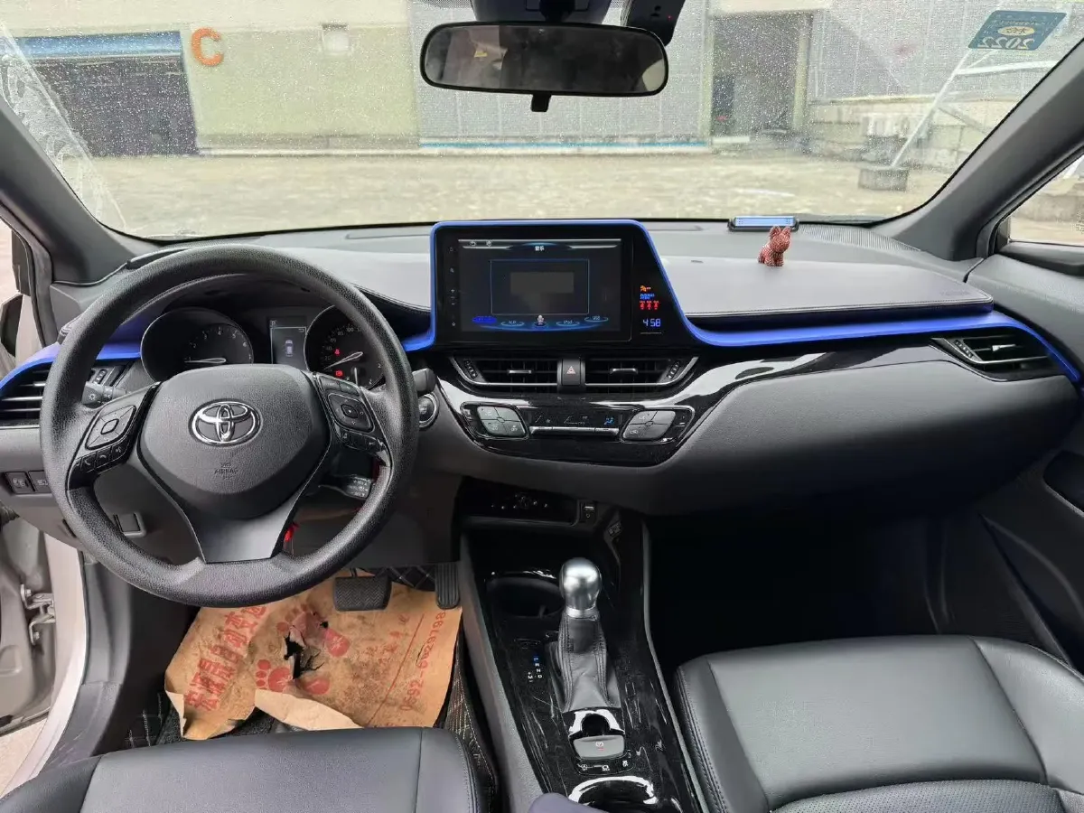 2020 Toyota C-HR 2.0L 171HP L4 CVT,autocango,china used car exporter,china ev exporter,chinese used car exporter,chinese used ev exporter