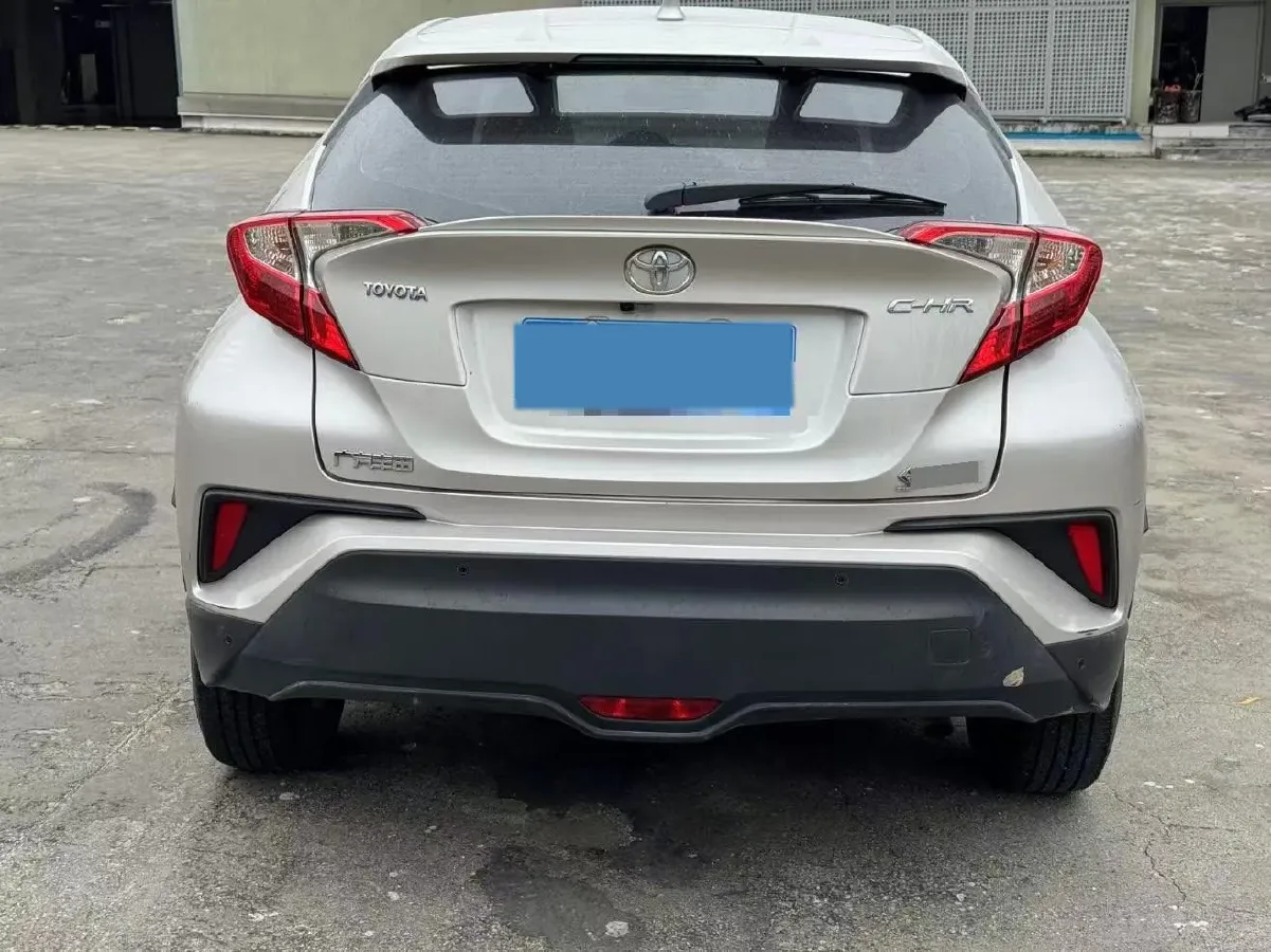 2020 Toyota C-HR 2.0L 171HP L4 CVT,autocango,china used car exporter,china ev exporter,chinese used car exporter,chinese used ev exporter