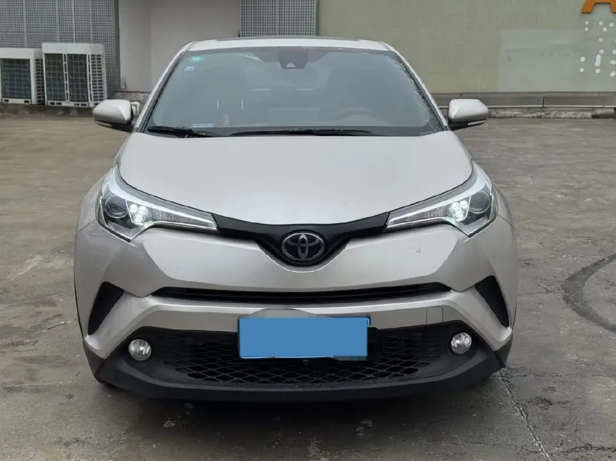 2020 Toyota C-HR 2.0L 171HP L4 CVT,autocango,china used car exporter,china ev exporter,chinese used car exporter,chinese used ev exporter