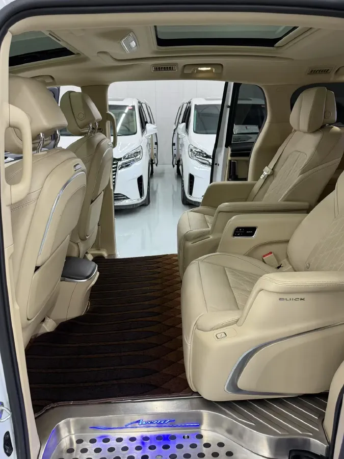 2022 Buick GL8 2.0T 237HP L4 9AT,autocango,china used car exporter,china ev exporter,chinese used car exporter,chinese used ev exporter