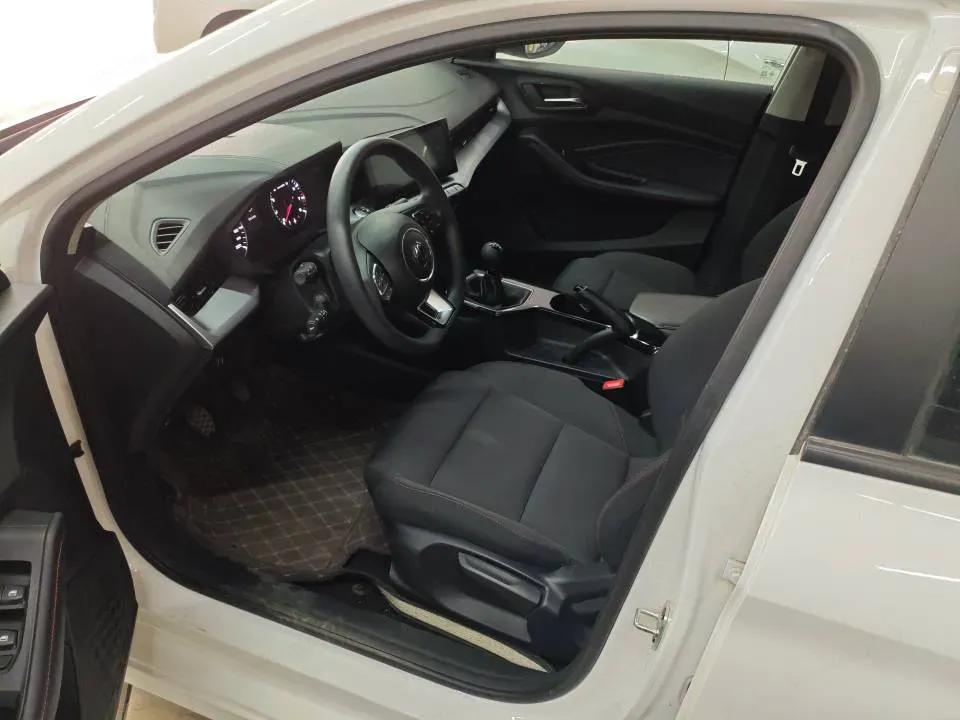 2023 MG 5 1.5L 129HP L4 5MT,autocango,china used car exporter,china ev exporter,chinese used car exporter,chinese used ev exporter