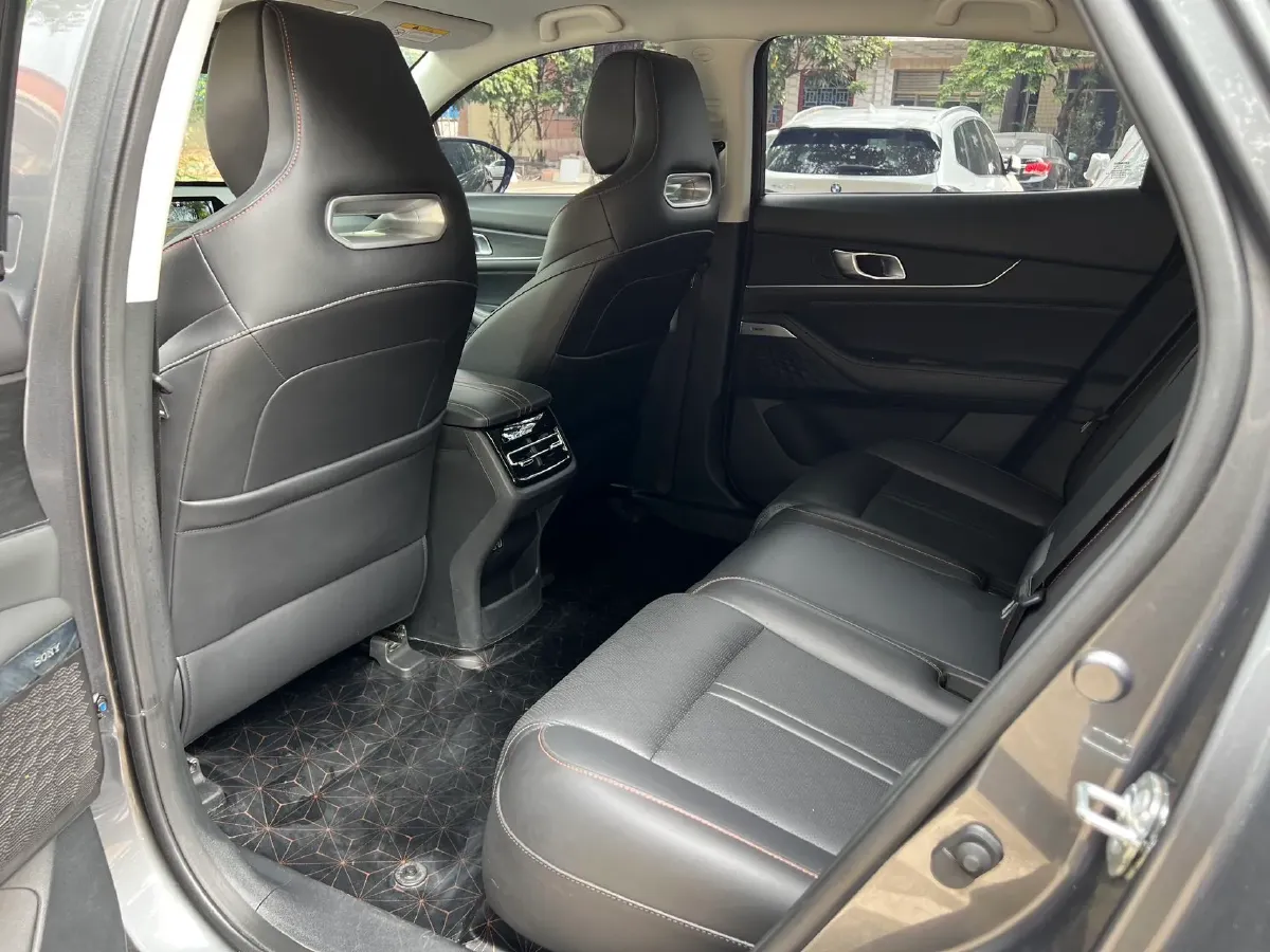 2021 ChangAn UNI-K 2.0T 233HP L4 8AT,autocango,china used car exporter,china ev exporter,chinese used car exporter,chinese used ev exporter