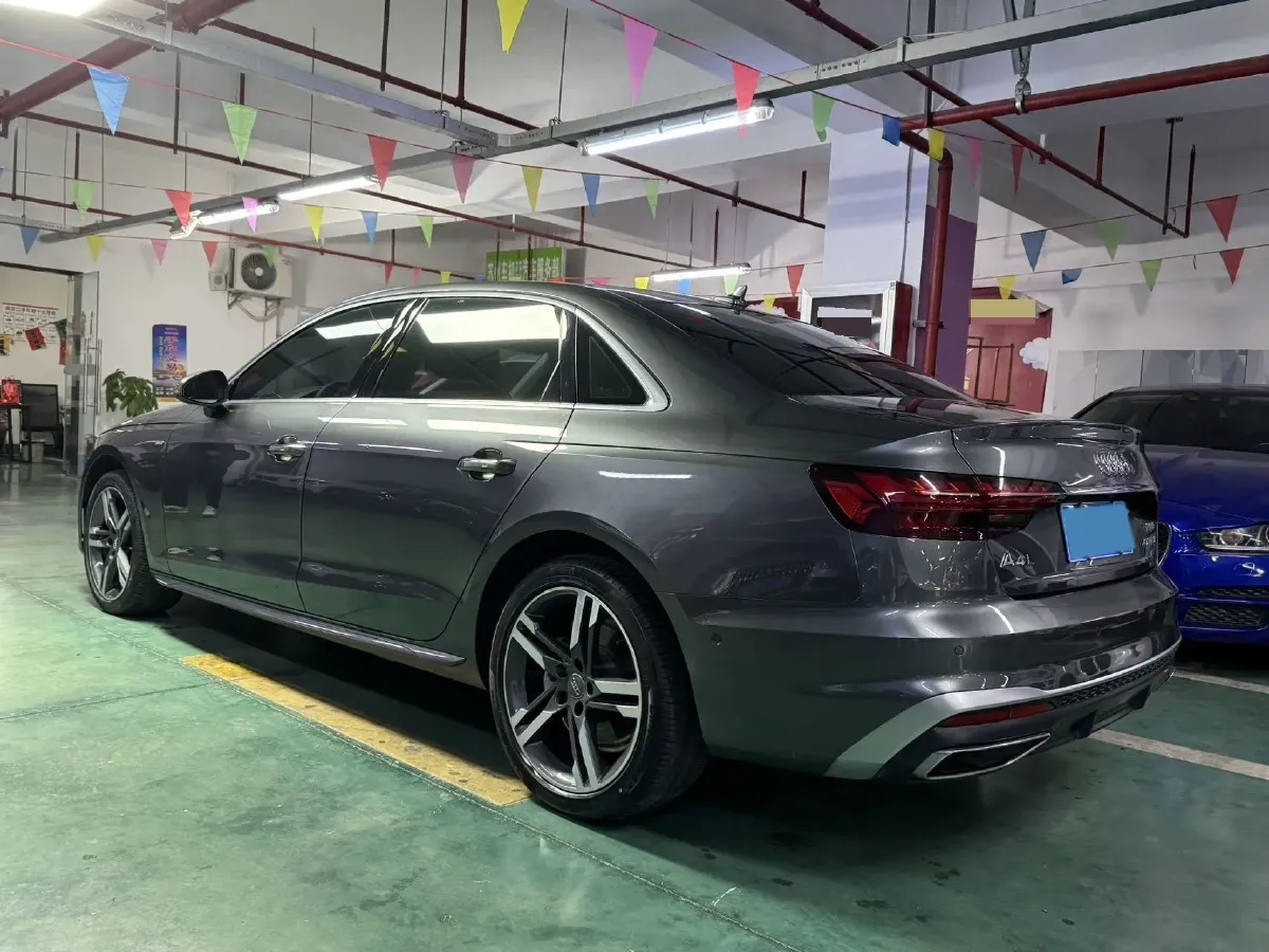 2020 Audi A4L 2.0T 190HP L4 7DCT,autocango,china used car exporter,china ev exporter,chinese used car exporter,chinese used ev exporter