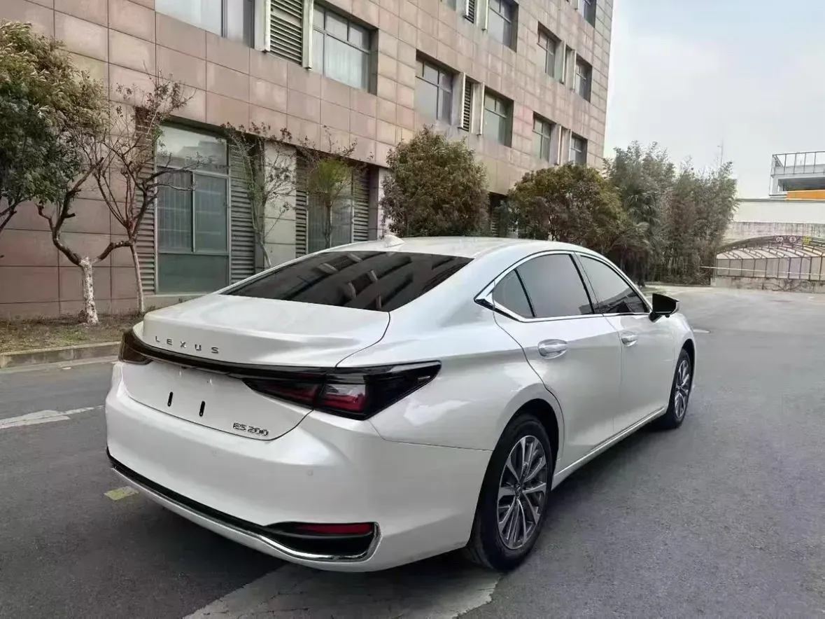 2025 Lexus ES 2.0L 173HP L4 CVT,autocango,china used car exporter,china ev exporter,chinese used car exporter,chinese used ev exporter