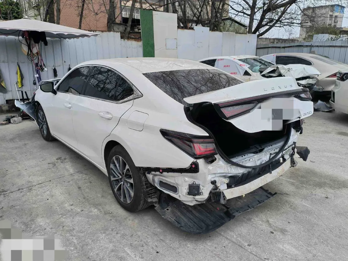 2025 Lexus ES 2.0L 173HP L4 CVT,autocango,china used car exporter,china ev exporter,chinese used car exporter,chinese used ev exporter