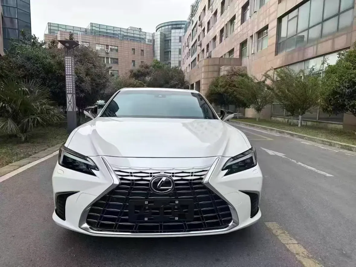2025 Lexus ES 2.0L 173HP L4 CVT,autocango,china used car exporter,china ev exporter,chinese used car exporter,chinese used ev exporter