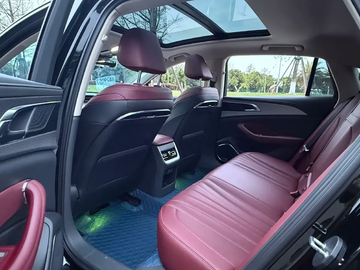 2023 HongQi H5 1.5T 169HP L4 7DCT,autocango,china used car exporter,china ev exporter,chinese used car exporter,chinese used ev exporter