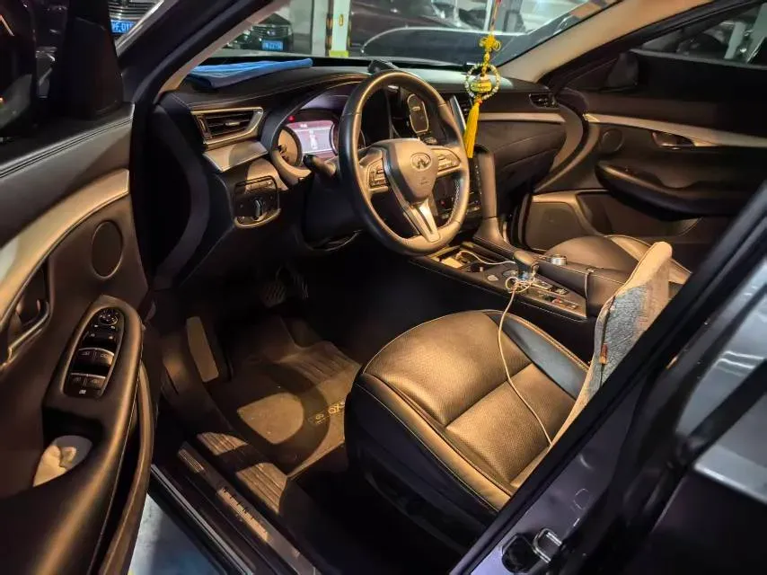 2018 Mitsubishi Pajero 3.0L 174HP V6 5AT,autocango,china used car exporter,china ev exporter,chinese used car exporter,chinese used ev exporter