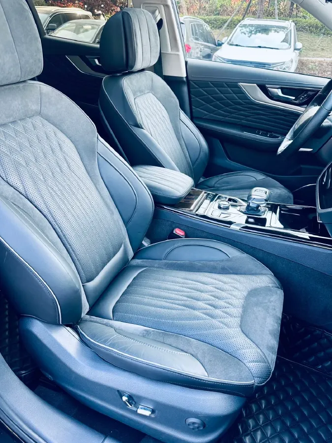 2022 HongQi HS5 2.0T 224HP L4 6AT,autocango,china used car exporter,china ev exporter,chinese used car exporter,chinese used ev exporter