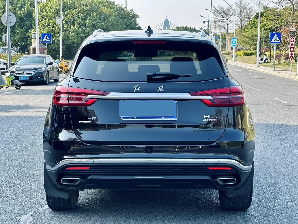 2022 HongQi HS5 2.0T 224HP L4 6AT,autocango,china used car exporter,china ev exporter,chinese used car exporter,chinese used ev exporter