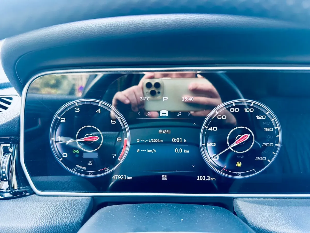 2022 HongQi HS5 2.0T 224HP L4 6AT,autocango,china used car exporter,china ev exporter,chinese used car exporter,chinese used ev exporter