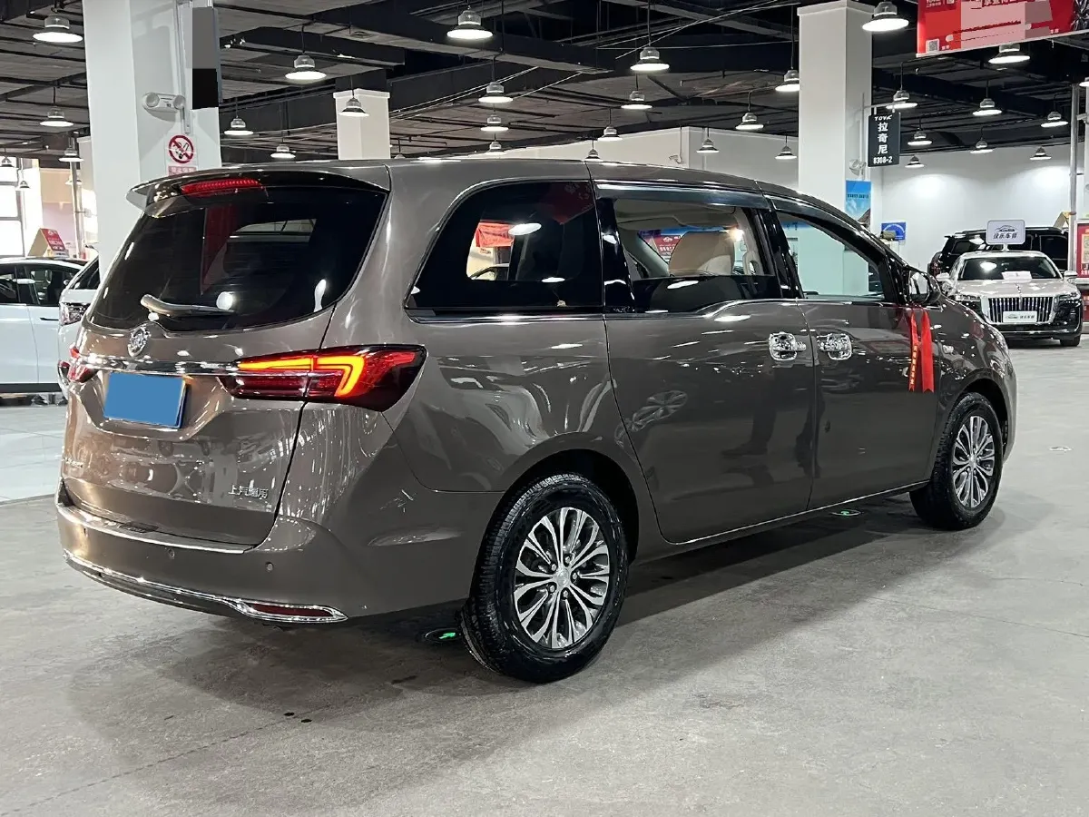 2022 Buick GL8 2.0T 237HP L4 9AT,autocango,china used car exporter,china ev exporter,chinese used car exporter,chinese used ev exporter