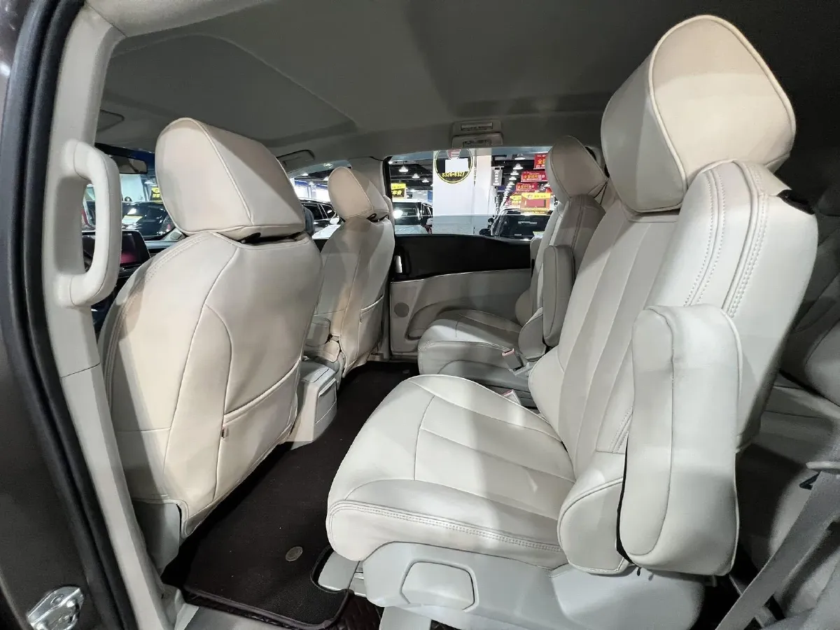 2022 Buick GL8 2.0T 237HP L4 9AT,autocango,china used car exporter,china ev exporter,chinese used car exporter,chinese used ev exporter